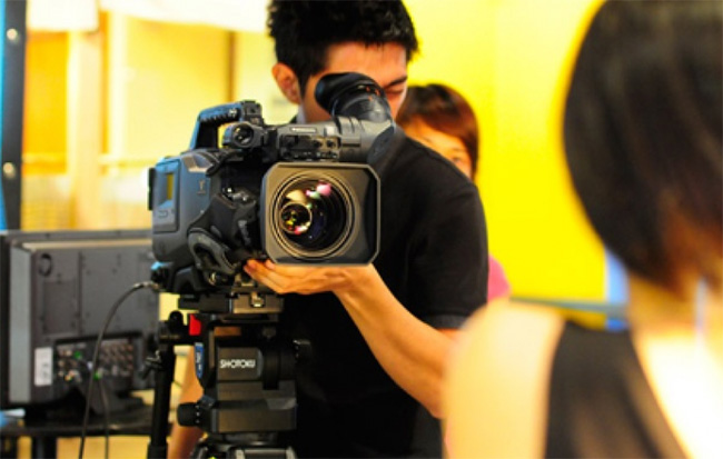 Quay phim quảng cáo sản phẩm phụ thuộc vào nhiều yếu tố để tạo ra video chất lượng